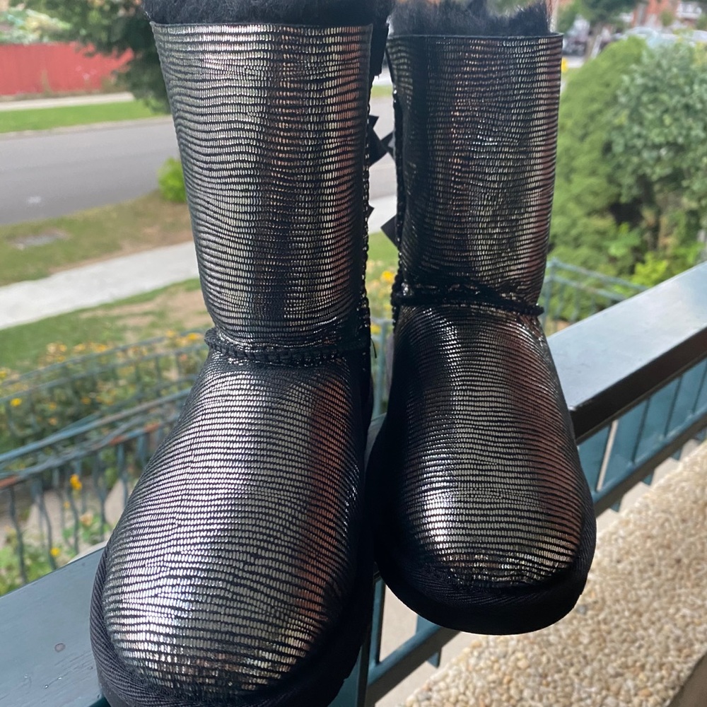 Brand New UGG Bailey Bows